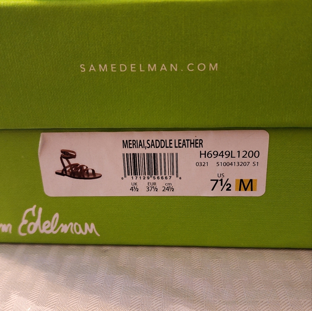 Sandal - Picture 2 of 4